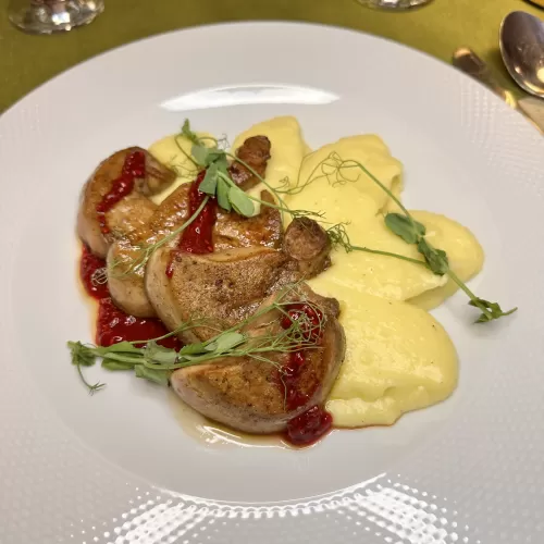 Grillezett libamáj szeletek Grillezett libamáj szeletek